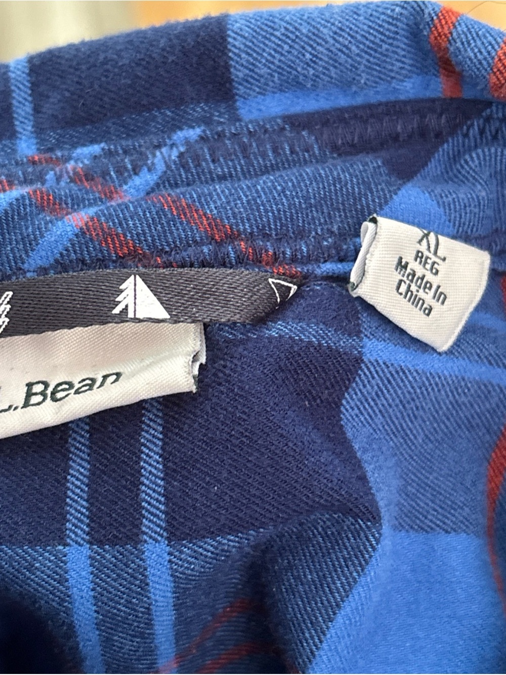 LL Bean Whisper Lodge Flannel Shirt Womens XL Blue Red Plaid Long Sleeve Pockets - Picture 3 of 6